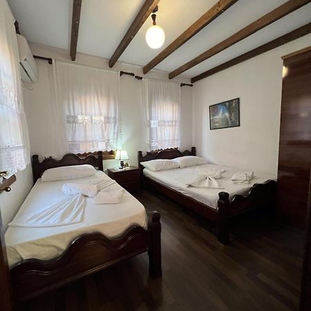Hotel Pjetri House Berat Zewnętrze zdjęcie