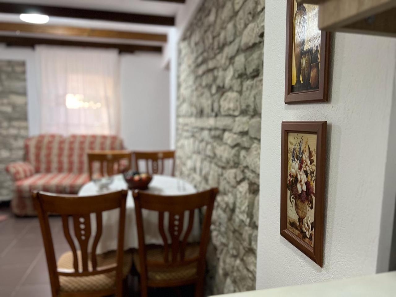 Hotel Pjetri House Berat Zewnętrze zdjęcie