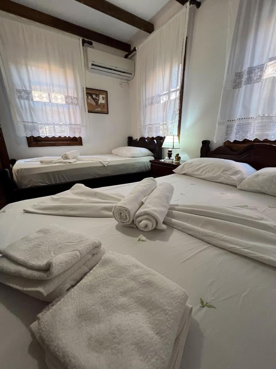 Hotel Pjetri House Berat Zewnętrze zdjęcie